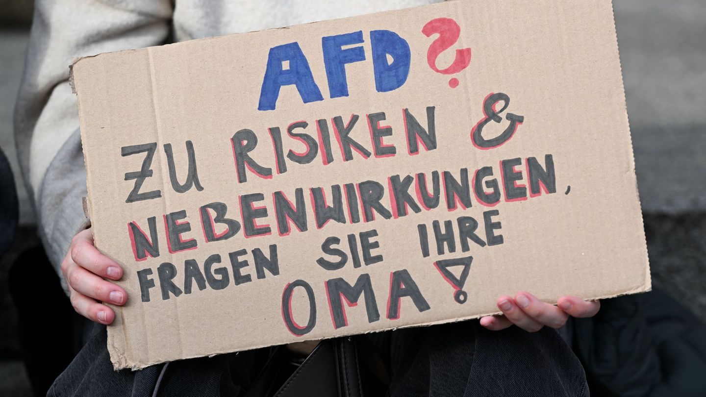 Demonstrationen: Mehr als 500 Menschen bei Aktionstag gegen Rechtsextremismus