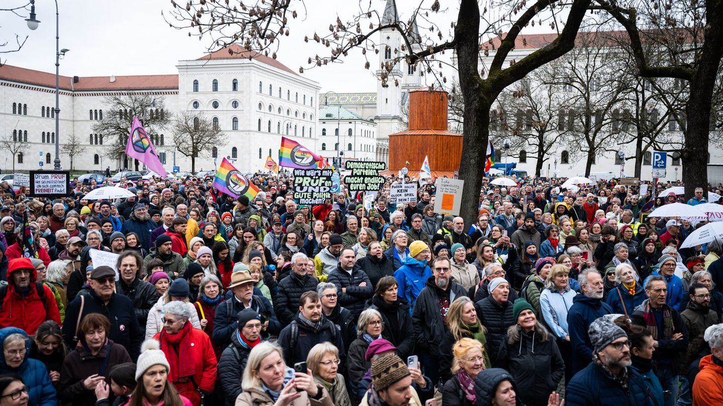 Demonstrationen: 3.000 Menschen bei PRÜF-Demonstration in München