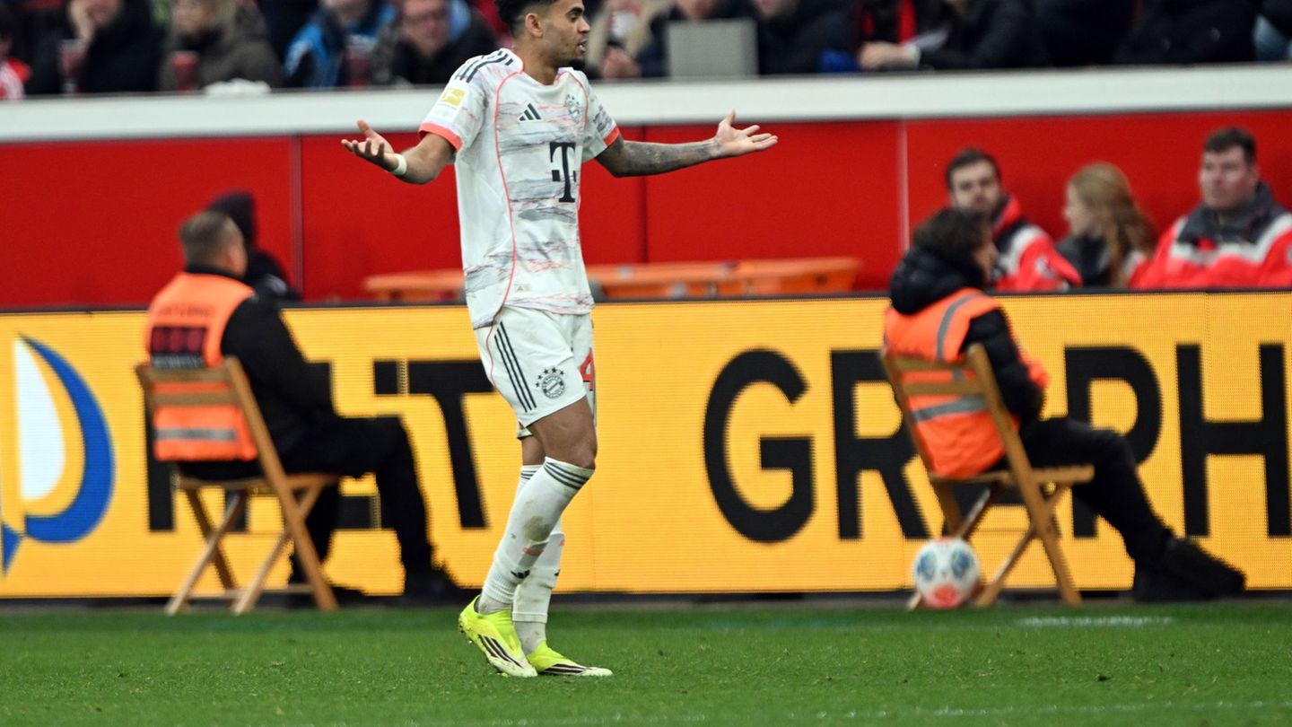 Fußball-Bundesliga: "Im Leben keine Schwalbe": Bayern sauer nach Diaz' Gelb-Rot