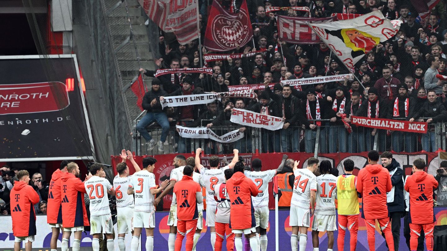 Fußball-Bundesliga: Nach Remis in Unterzahl: Bayern sauer auf Referee