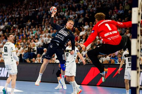 Simon Pytlick spielte mit der SG Flensburg-Handewitt das 116. Derby gegen den THW Kiel. (Archivbild) Foto: Frank Molter/dpa