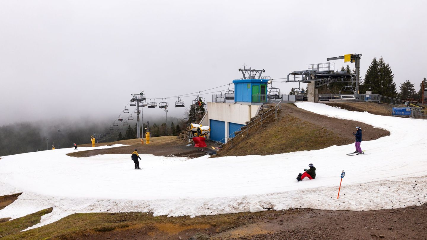 Die Saison am Fellbachhang Oberhof dauert in der Regel von Dezember bis März. Foto: Michael Reichel/dpa