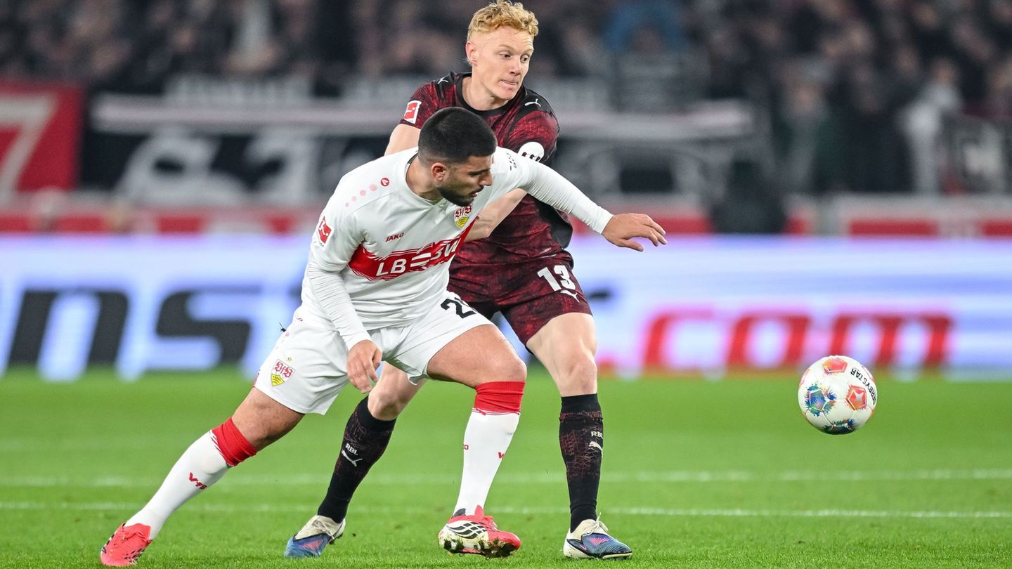 Hier geblieben: Leipzigs Nicolas Seiwald (r) verfolgt VfB-Stürmer Deniz Undav, der nach der Pause trifft. Foto: Harry Langer/dpa