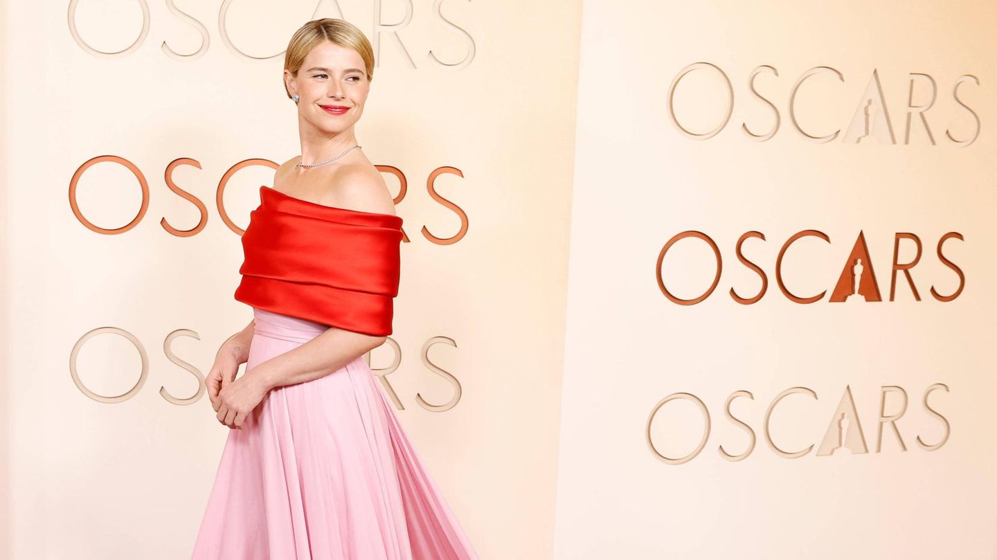 Oscars 2026 Jessie Buckley