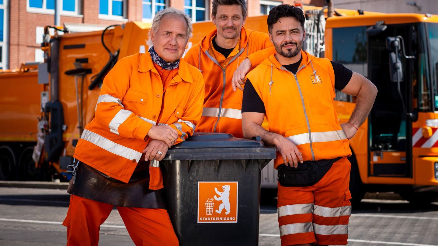 Käpt'n Werner Träsch (Uwe Ochsenknecht) und seine Kollegen Motte (Marc Oliver Schulze) und Tarik (Aram Arami) verrichten weiter ihren Dienst in Berlin.
