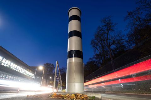 Mit Radarfallen nehmen Kommunen viel Geld ein. (Archivbild) Foto: Marijan Murat/dpa