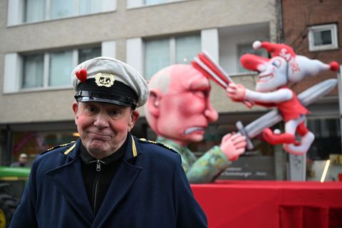 Jacyues Tilly steht in Abwesenheit in Moskau vor Gericht wegen seiner Putin-kritischen Karnevalswagen (Archivbild) Foto: Federic