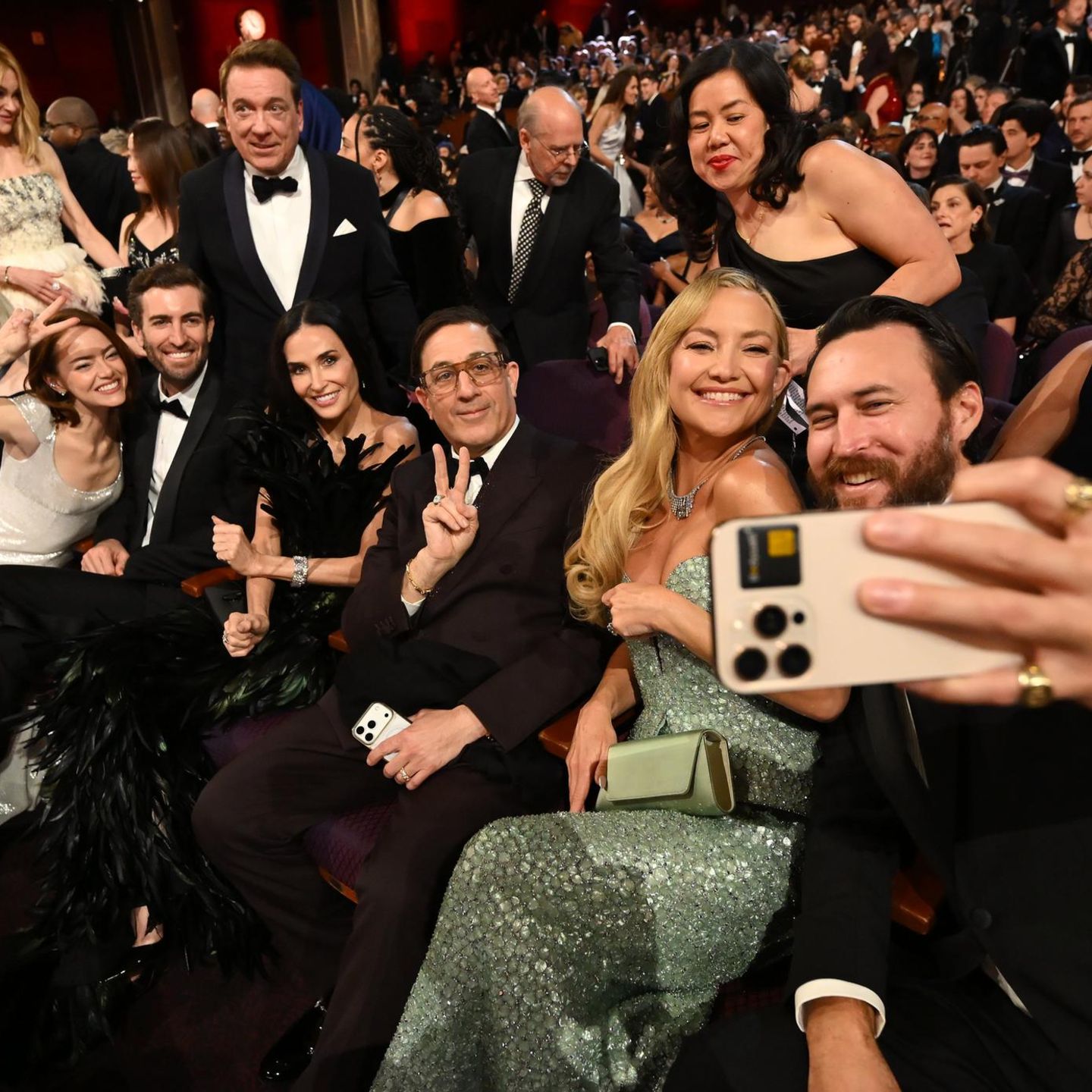 Oscars 2026: Gruppen-Selfie in der ersten Reihe