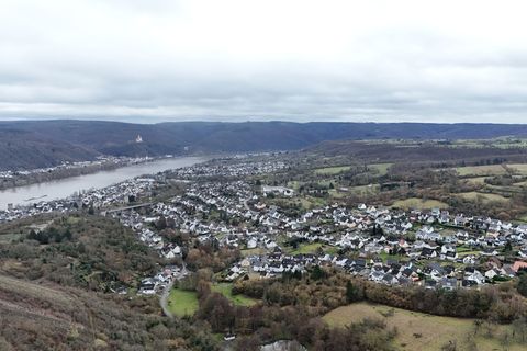 Mit wechselhaftem Wetter beginnt die Woche in Rheinland-Pfalz und im Saarland. (Archivbild) Foto: Sascha Ditscher/dpa