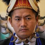 Naypyitaw, Myanmar: Ein Abgeordneter der Naga-Ethnie, der einen traditionellen Naga-Hut trägt, erscheint zu einer Sitzung im Unterhaus des Parlaments.