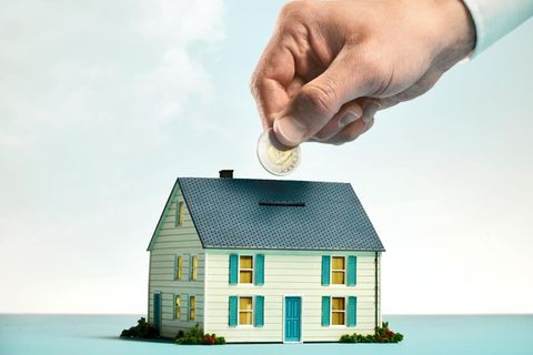 Sparschwein in Form eines Hauses