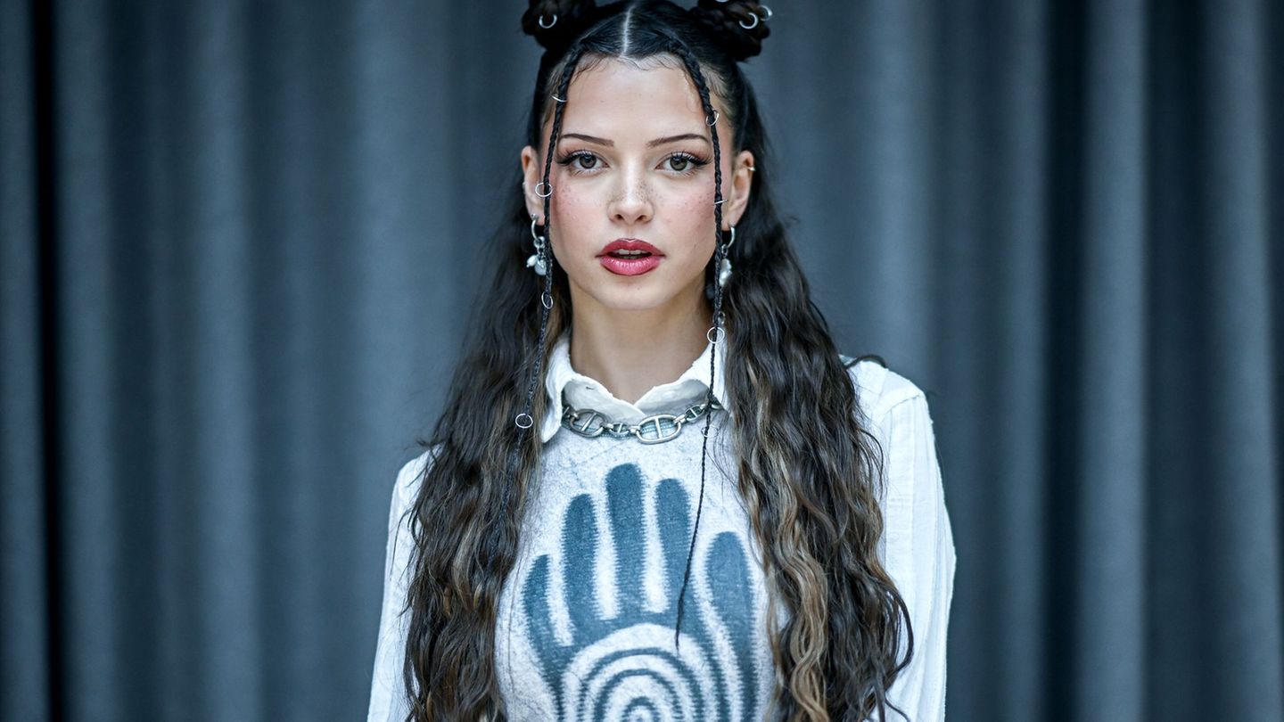 Pop-Star Nina Chuba hat das Titellied der ARD-Kinderserie "Die Pfefferkörner" neu aufgenommen. (Archivbild) Foto: Britta Pederse