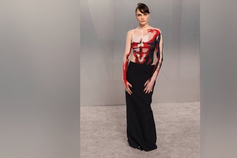 Cara Delevingne ist für ihre ausgefallenen Looks bekannt. Auch bei der "Vanity Fair"-Oscar-Party bewies sie einmal mehr modisc