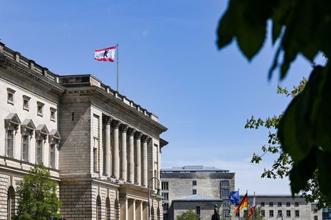 Das Abgeordnetenhaus ehrt jedes Jahr eine Persönlichkeit oder eine Institution mit der Louise-Schroeder-Medaille. (Symbolbild) F