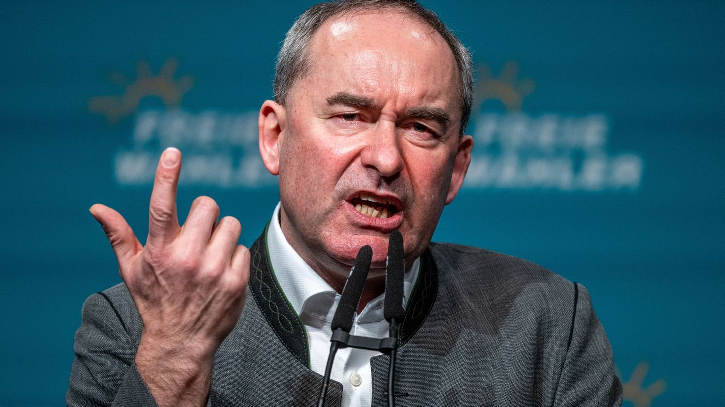 Während Ministerpräsident Markus Söder (CSU) bei jeder Gelegenheit, die Werbetrommel für Mini-Atommeiler dreht, ist sein eigener