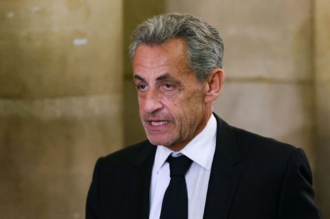 Sarkozy weist die Vorwürfe von sich und kämpft in Berufung gegen eine fünfjährige Haftstrafe. Foto: Alain Jocard/AFP/dpa