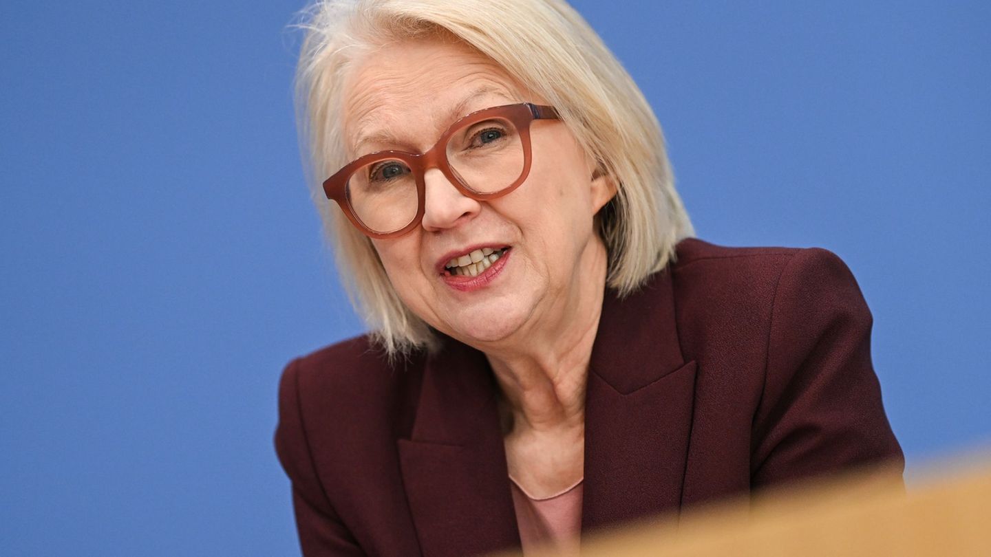Monika Schnitzer, Vorsitzende des Sachverständigenrats, warnt vor reflexhaftem Widerstand gegen eine Commerzbank-Übernahme (Arch