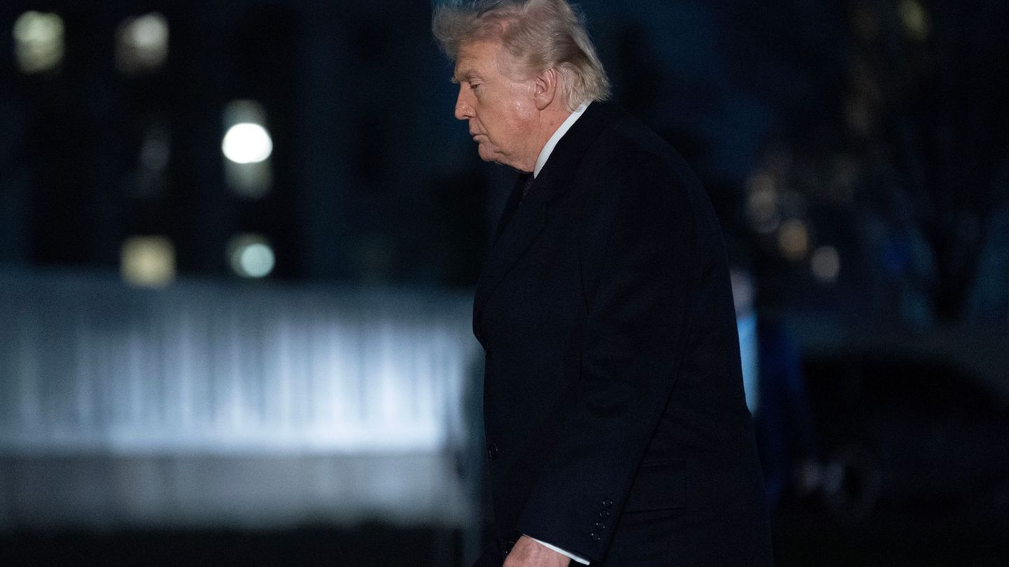 Fliegt er nach China oder nicht? US-Präsident Donald Trump. Foto: Jose Luis Magana/AP/dpa