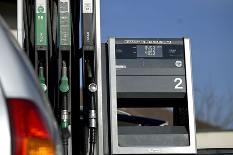 Die Tankstellen in Österreich dürfen die Spritpreise nur noch dreimal die Woche erhöhen Foto: Harald Schneider/APA/dpa