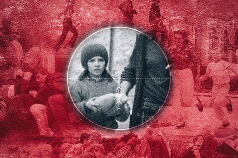 Collage: Ein Kind an der Hand einer Frau im Fadenkreuz. Darum Menschen in Aufruhr, die sich teils ducken und teils davonrennen.