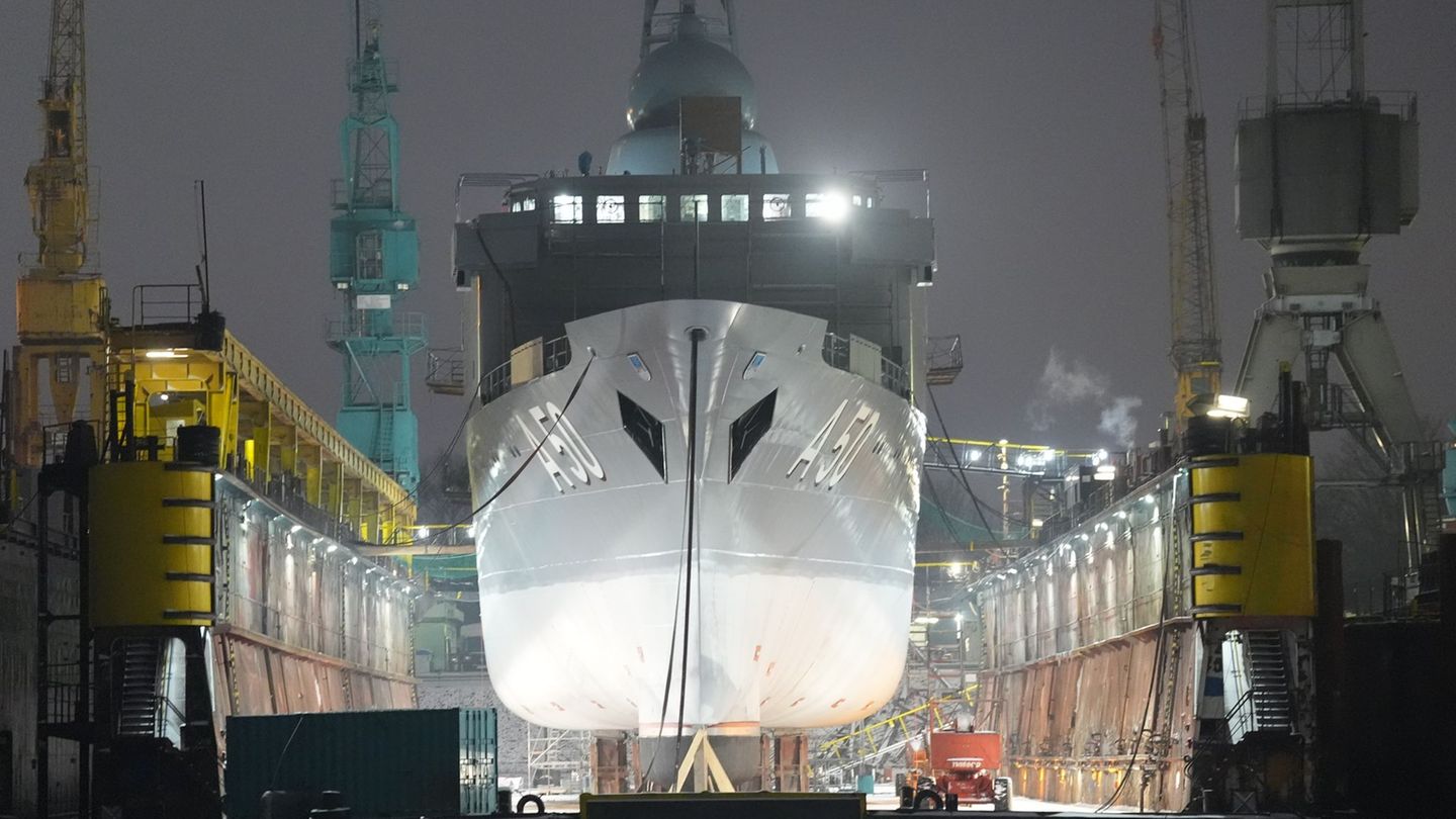 Der Verband für Schiffbau und Meerestechnik und die IG Metall Küste verlangen einen "entschlossenen Aktionsplan für die maritime