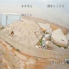 Eine Drohne schlägt in eine US-Basis ein.