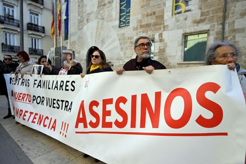 Protest von Hinterbliebenen der Opfer der Flutkatastrophe