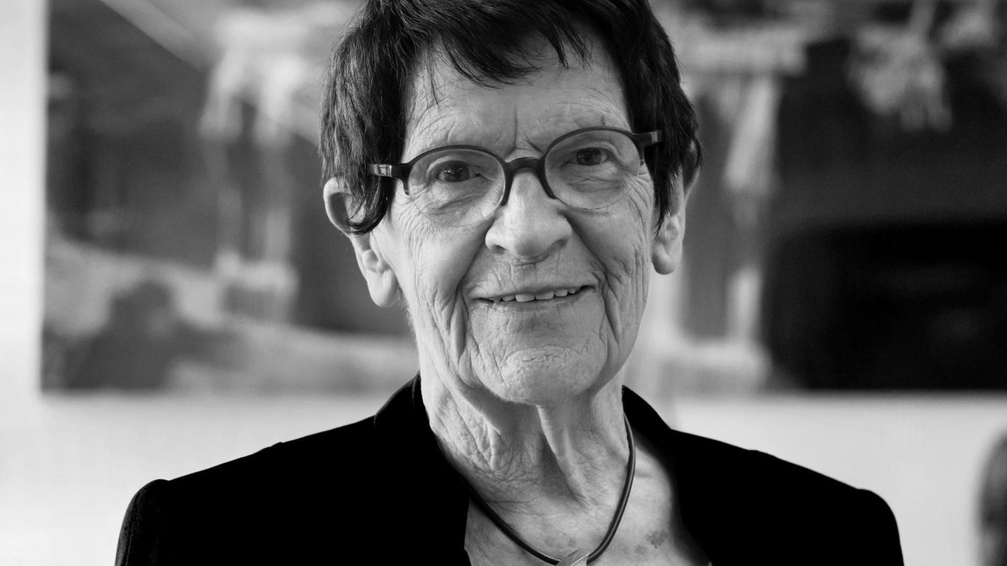 Die aus Wuppertal stammende Politikerin starb am 1. Februar. Sie promovierte 1964 in Erziehungswissenschaft und wurde Professorin. Mit 44 Jahren zog es sie in die Politik. Bereits 1985 wurde sie überraschend neue Ministerin für Jugend, Familie und Gesundheit im Kabinett von CDU-Kanzler Helmut Kohl. In dem 1986 um den Bereich Frauen erweiterten Ressort machte die engagierte Katholikin schnell mit einer liberalen Linie in der Frauen- und Abtreibungspolitik auf sich aufmerksam.