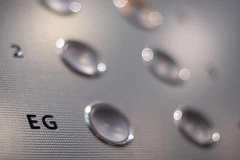 Die Zahl der vom Tüv festgestellten Mängel an Aufzügen ist im vergangenen Jahr gestiegen. (Archivbild) Foto: picture alliance /