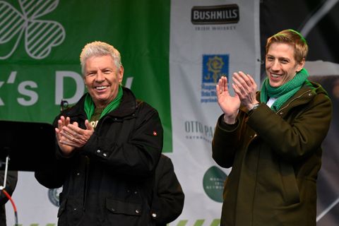 Reiter und Krause am Wochenende beim St. Patrick's Day in München. Foto: Felix Hörhager/dpa
