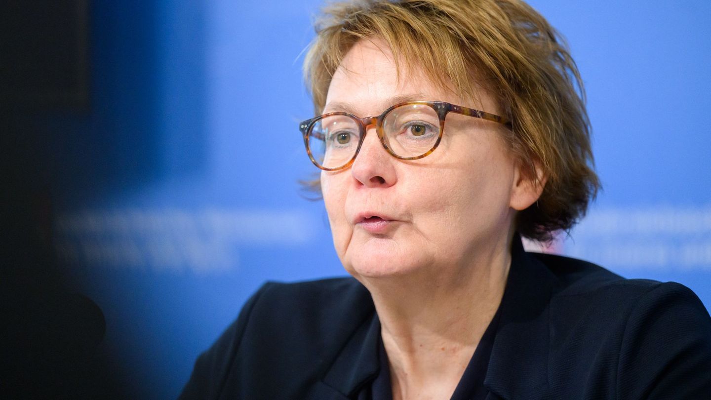 Innenministerin Behrens will neben einer sinkenden Kriminalitätsstatistik auch das Sicherheitsgefühl der Menschen stärken. (Arch