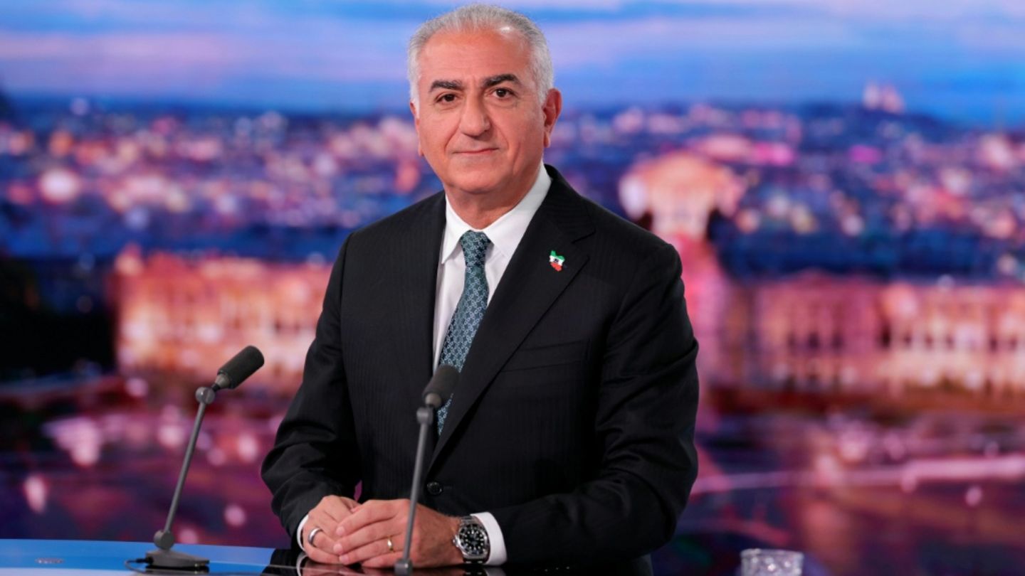 Reza Pahlavi Mitte Februar in Frankreich