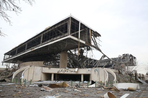 Die israelische Luftwaffe greift erneut Ziele in der iranischen Hauptstadt Teheran an. Foto: Stringer/dpa