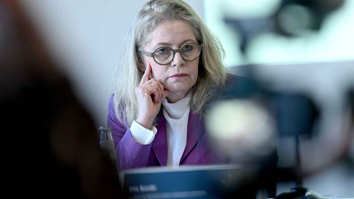 Ute Bonde ruft die Tarifparteien am BER dazu auf, aufeinander zuzugehen. (Archivbild) Foto: Britta Pedersen/dpa