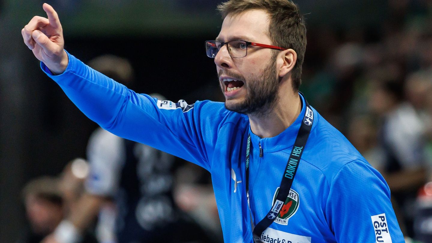 Jaron Siewert möchte künftig wieder als Handball-Trainer arbeiten. (Archivbild) Foto: Andreas Gora/dpa