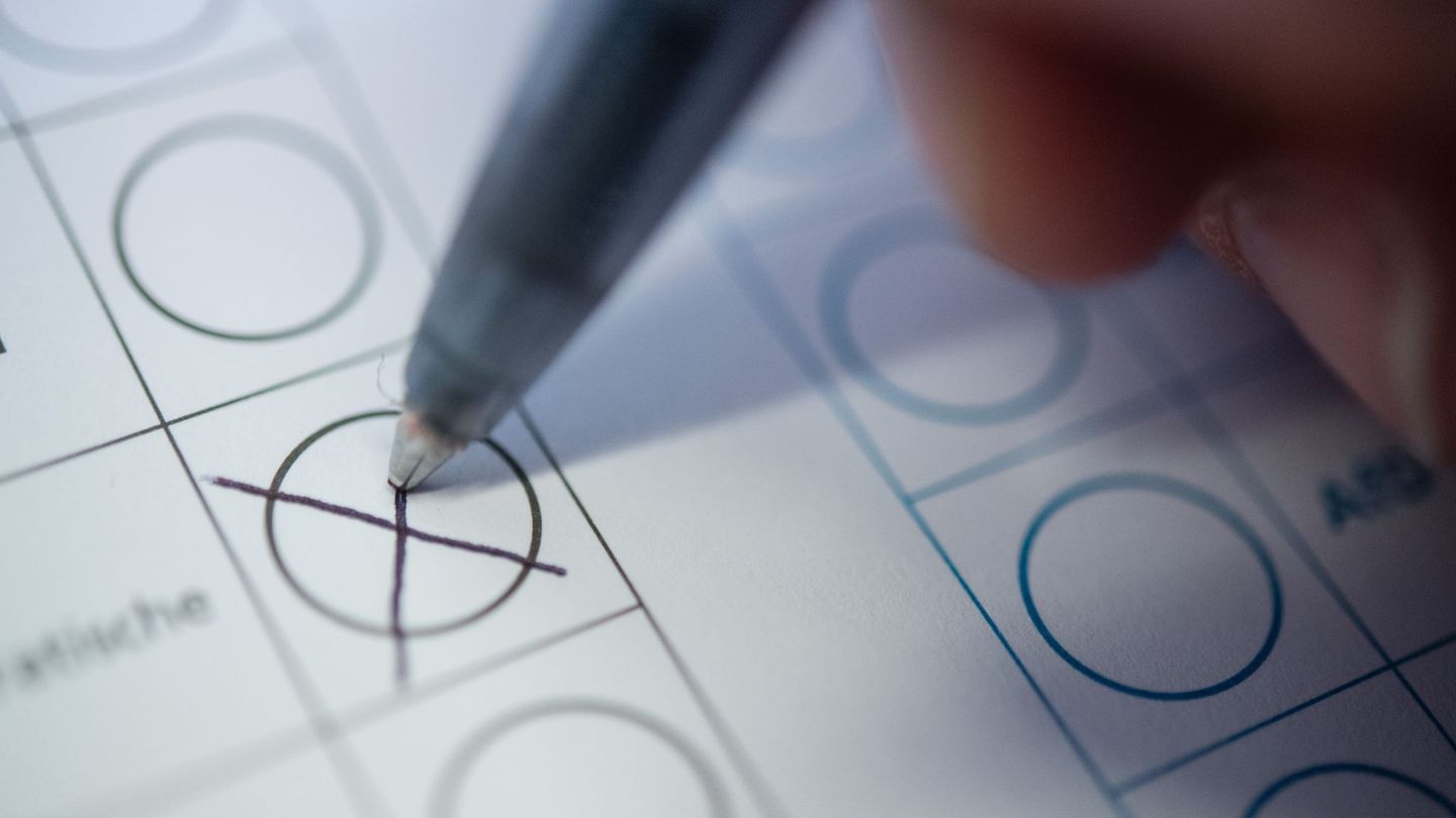 Etliche Stimmzettel für die rheinland-pfälzische Landtagswahl haben keine Gültigkeit. (Symbolbild) Foto: Sebastian Gollnow/dpa