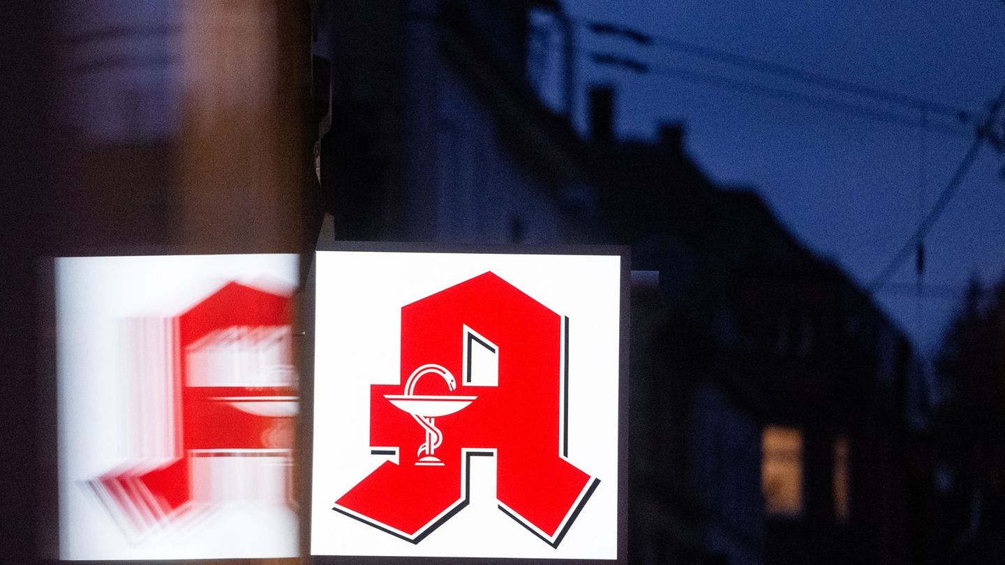 Die Apothekerschaft in Bayern protestiert gegen ausbleibende Honorarerhöhungen. (Symbolbild) Foto: Marijan Murat/dpa