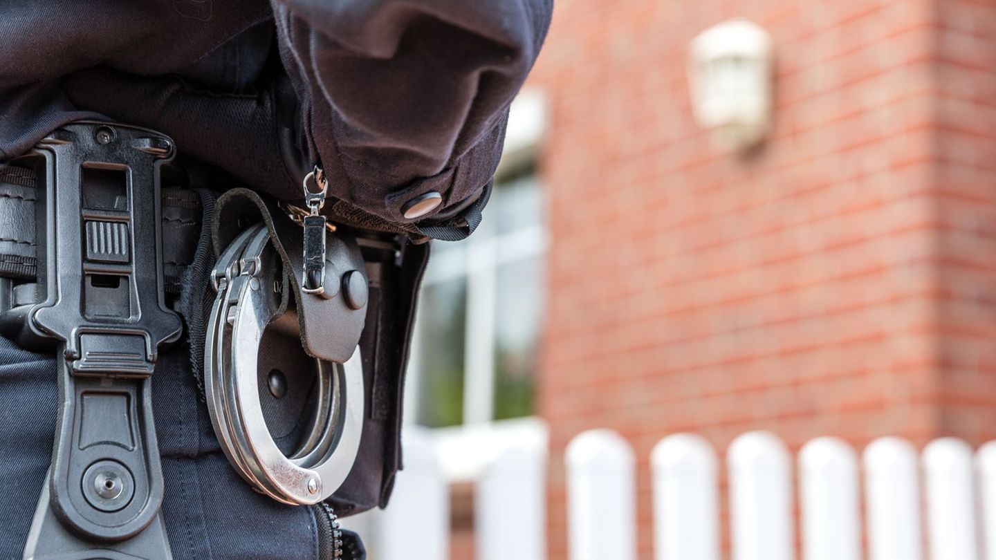 Die Bundesanwaltschaft geht erneut gegen die "Letzte Verteidigungswelle" vor. (Archivbild) Foto: Frank Hammerschmidt/dpa