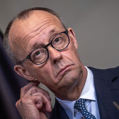 Klare Worte, keinen diplomatischen Floskeln: Kanzler Friedrich Merz (CDU) äußert sich bei einem Treffen mit seinem niederländisc