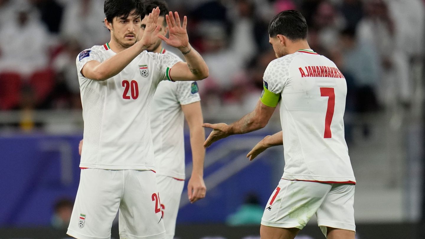 Der Iran würde seine Spiele bei der WM lieber in Mexiko austragen. (Archivbild) Foto: Aijaz Rahi/AP/dpa