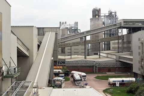 Die Landesregierung will die Chemieindustrie in Sachsen-Anhalt stärken. (Archivbild) Foto: picture alliance / ZB