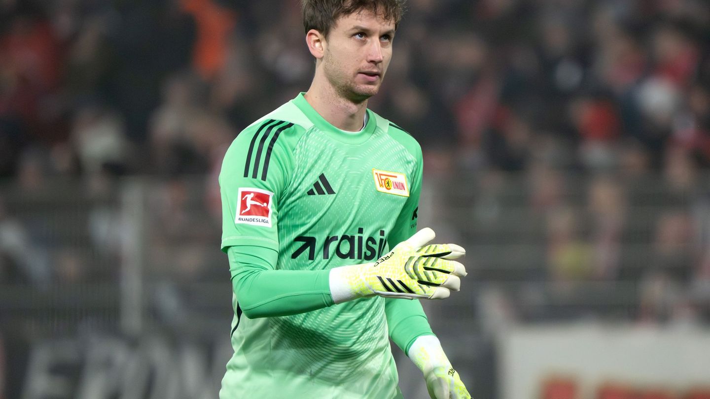 Union-Torhüter Frederik Rönnow ist ins Mannschaftstraining zurückgekehrt. (Archivbild) Foto: Soeren Stache/dpa