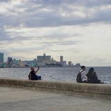 Aus Deutschland sind im vergangenen Jahr gerade einmal 18.000 Menschen gekommen, um die letzten verbliebenen Highlights zu bewundern – wie die Hafenbucht von Havanna.