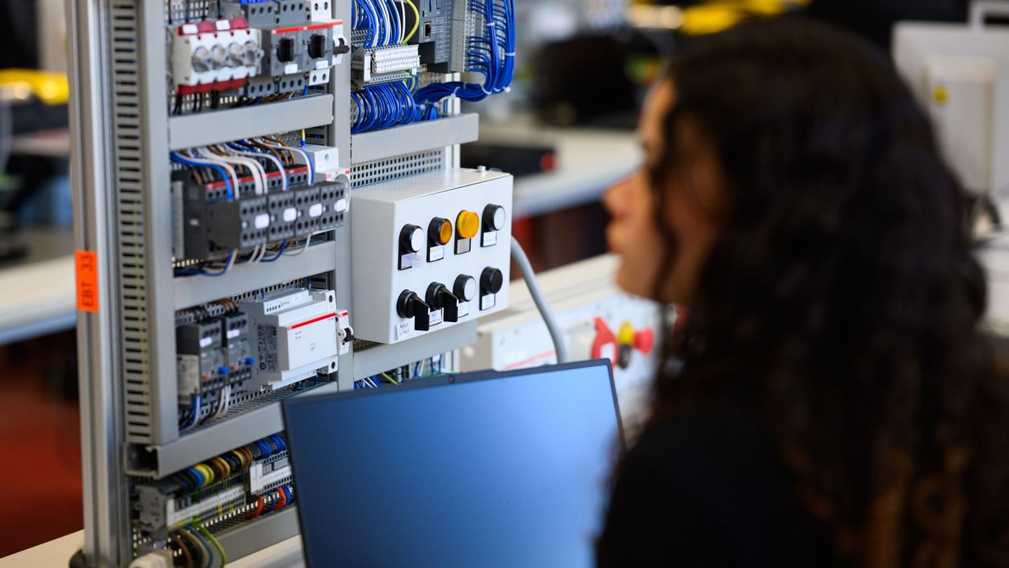 Die Regierungsfraktionen haben sich auf einen Gesetzesentwurf für eine Ausbildungsplatzabgabe geeinigt. (Archivbild) Foto: Bernd