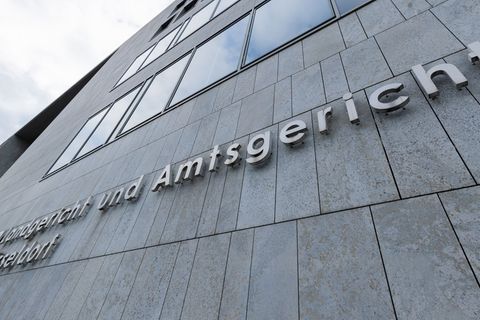 Lehrerein wegen Betruges zu Geldstrafe verurteilt. (Symbolbild) Foto: Rolf Vennenbernd/dpa