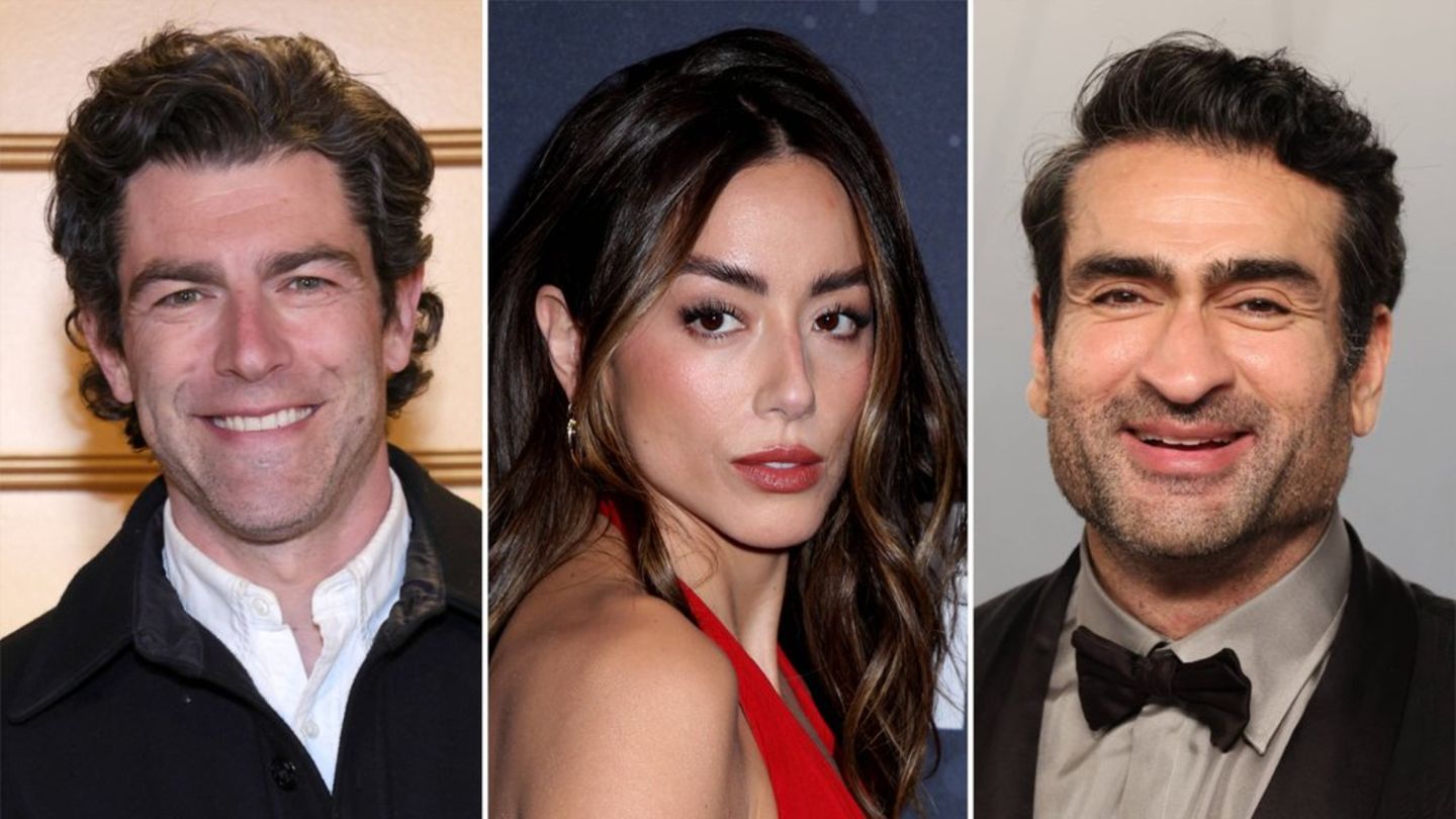 Max Greenfield (l.), Chloe Bennet und Kumail Nanjiani gehören zum Cast der vierten "The White Lotus"-Staffel.