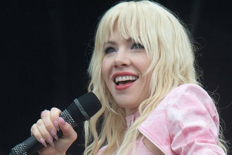Carly Rae Jepsen hat die Geburt ihres Kindes verkündet.