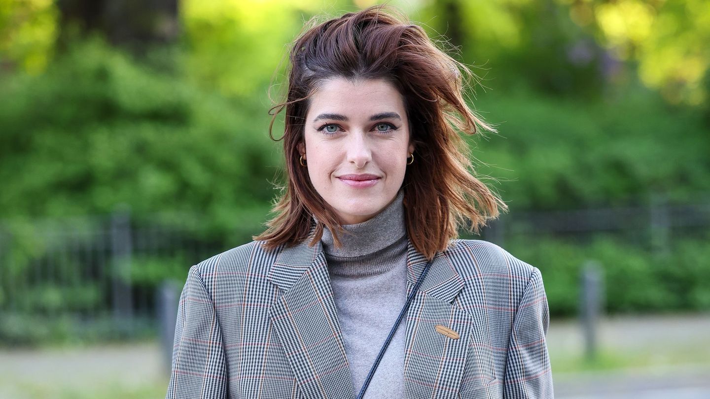 Im Interview spricht Schauspielerin Marie Nasemann darüber, was es braucht, damit ein Patchworkleben funktionieren kann. Die gebürtige Münchnerin ist seit letztem Jahr getrennt.