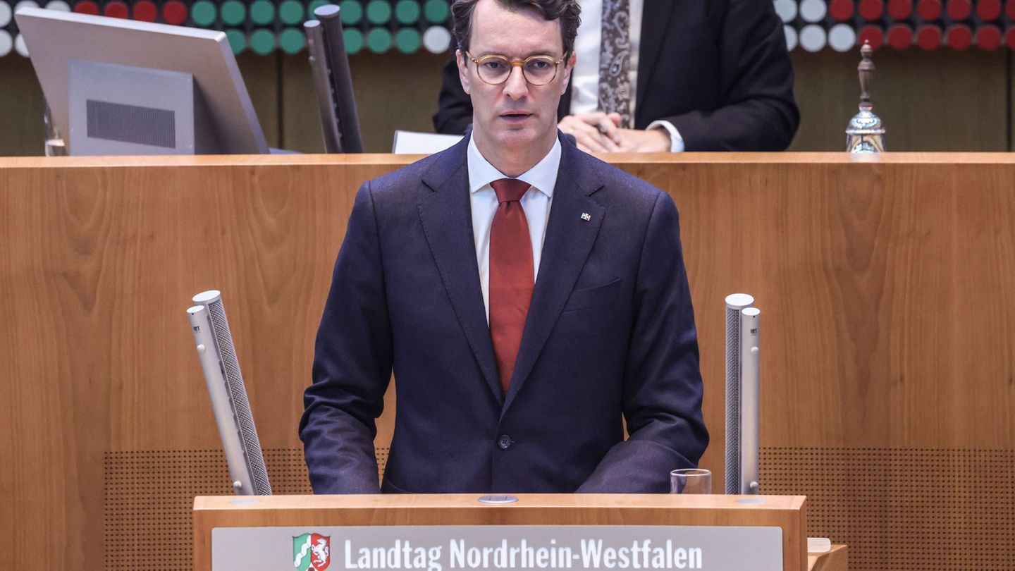 Wenn Nordrhein-Westfalens Ministerpräsident Hendrik Wüst (CDU) im Landtag das Wort ergreift, geht es stets um Themen von großer
