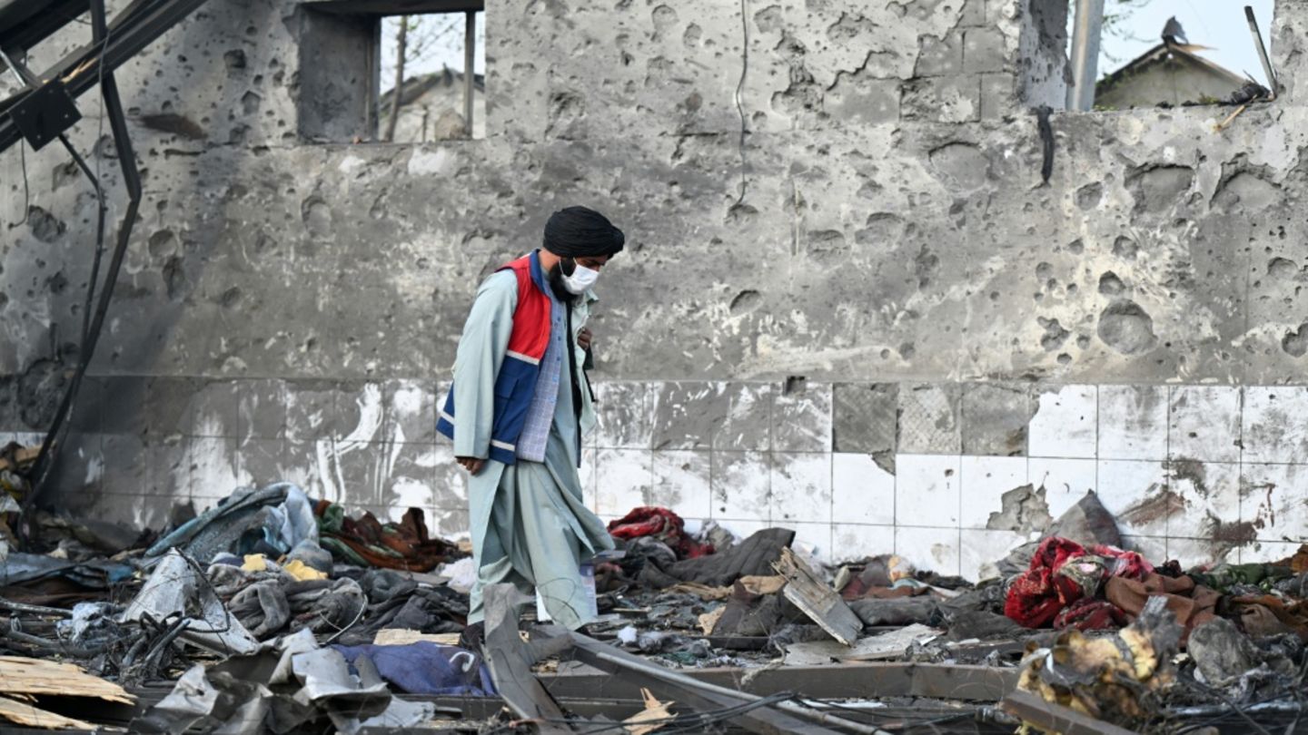 Trümmer nach dem Angriff auf die Entzugsklinik